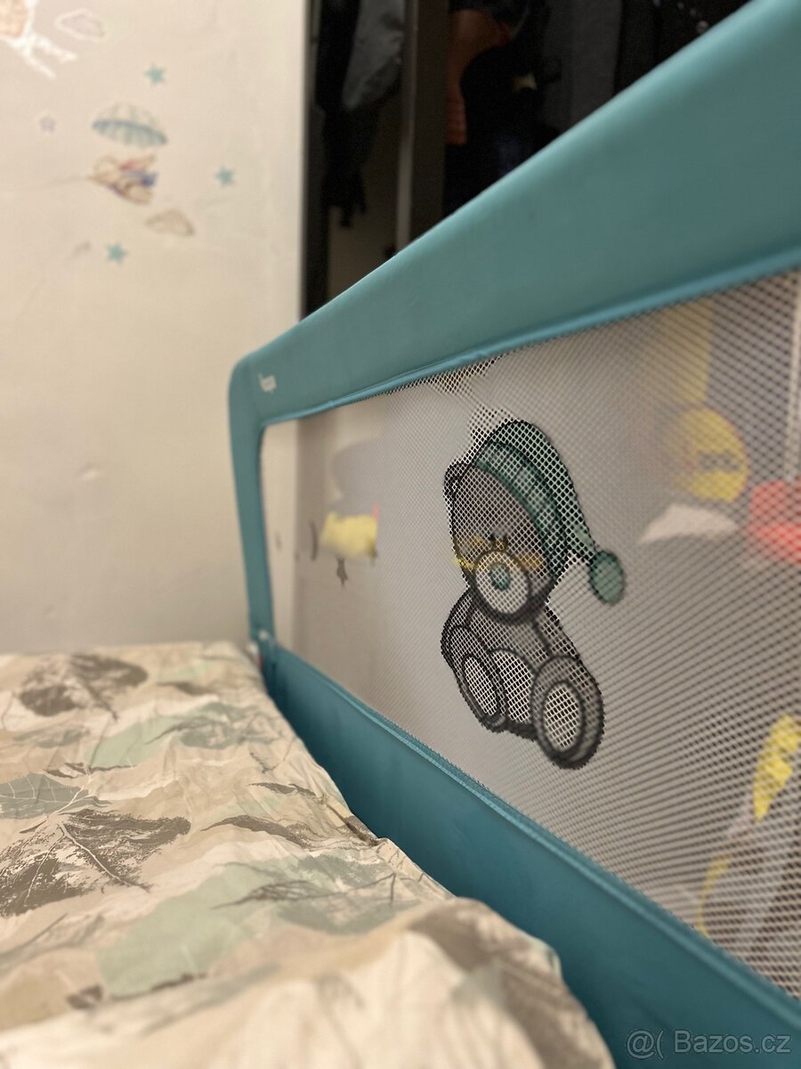 Dětská zábrana na postel