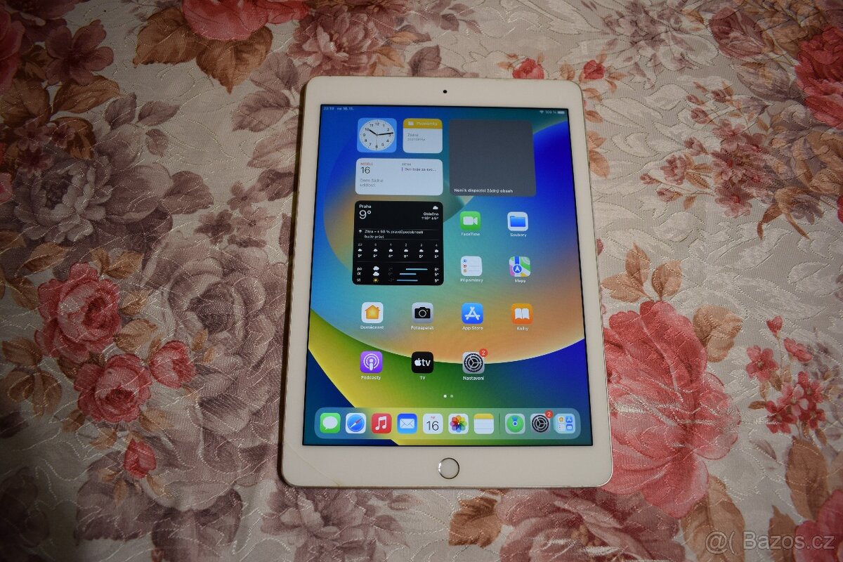 Apple iPad Pro 9.7-inch - A1673, 2016 (Wi-Fi Only) 32GB  (3)