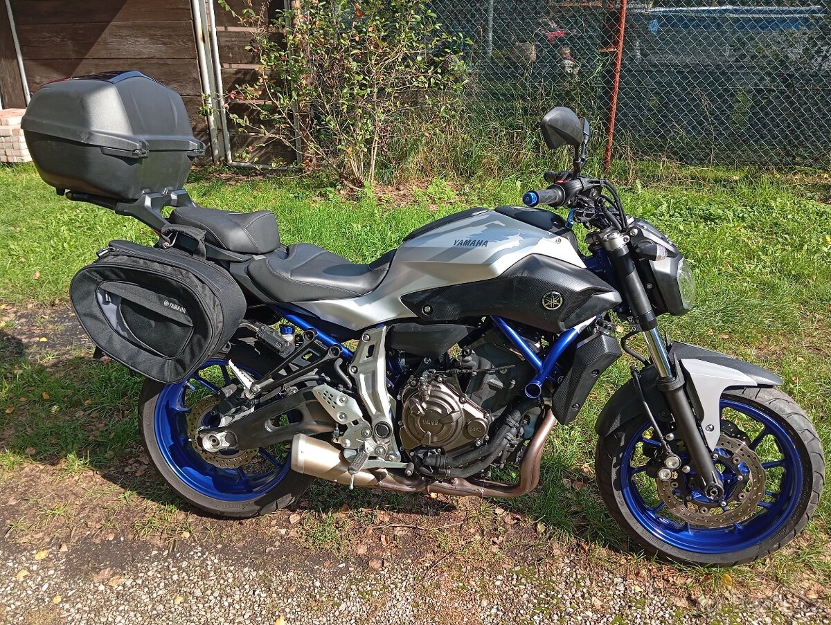 Yamaha MT-07 Race Blue series