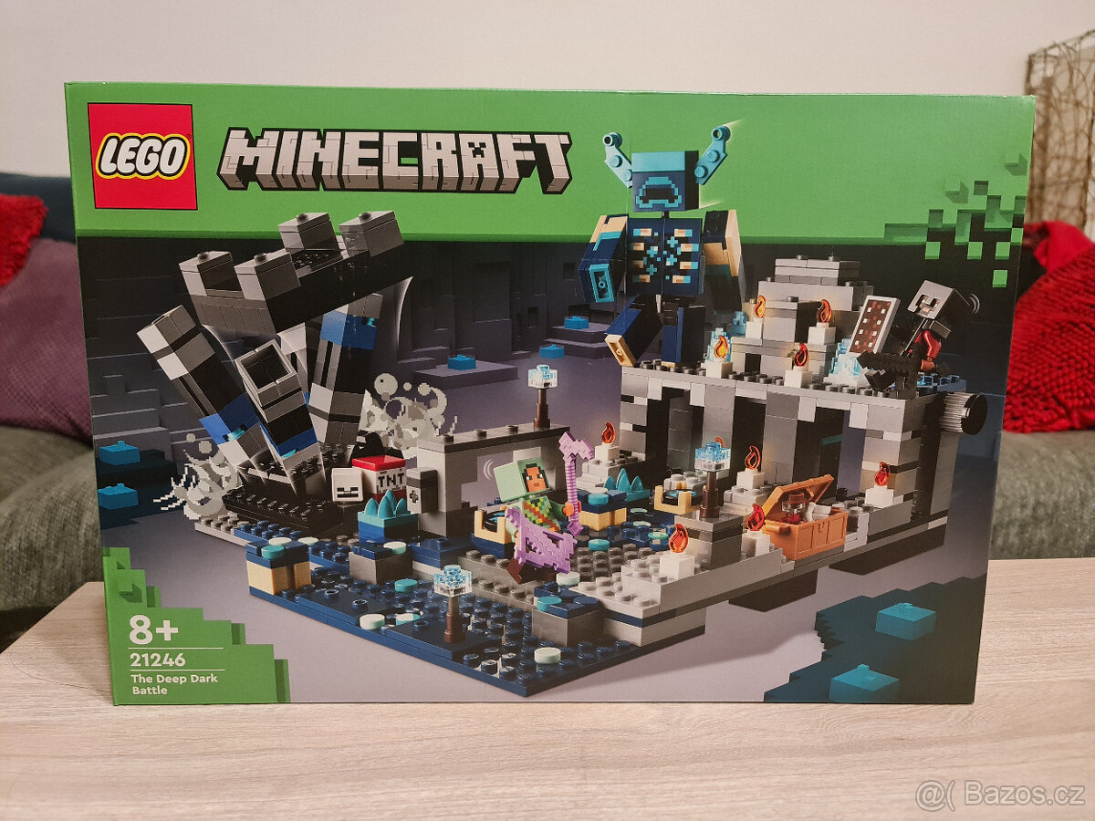 LEGO® Minecraft 21246 Bitva v Deep Darku + dárek