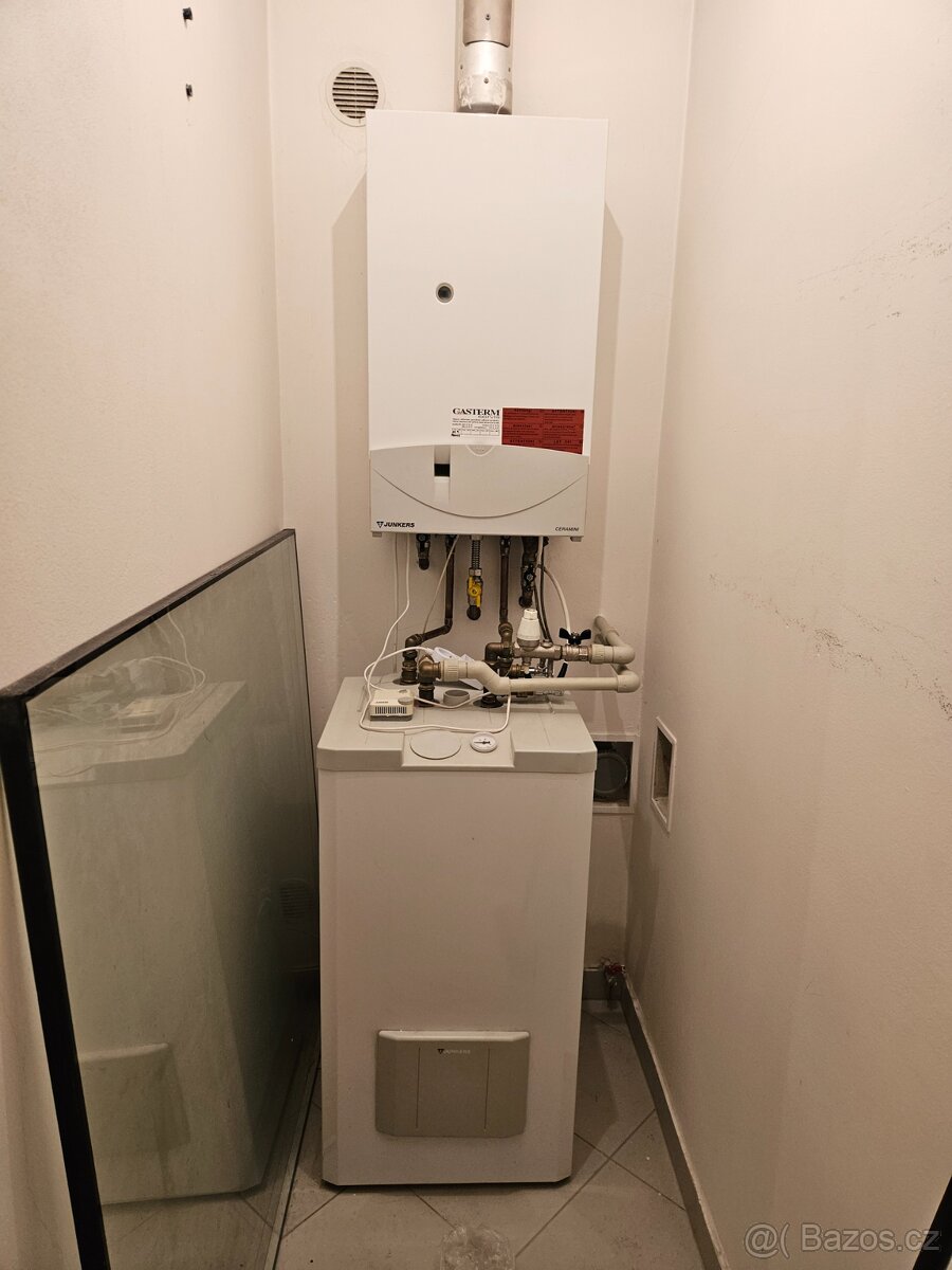 Plynový kotel a zásobník TUV JUNKERS