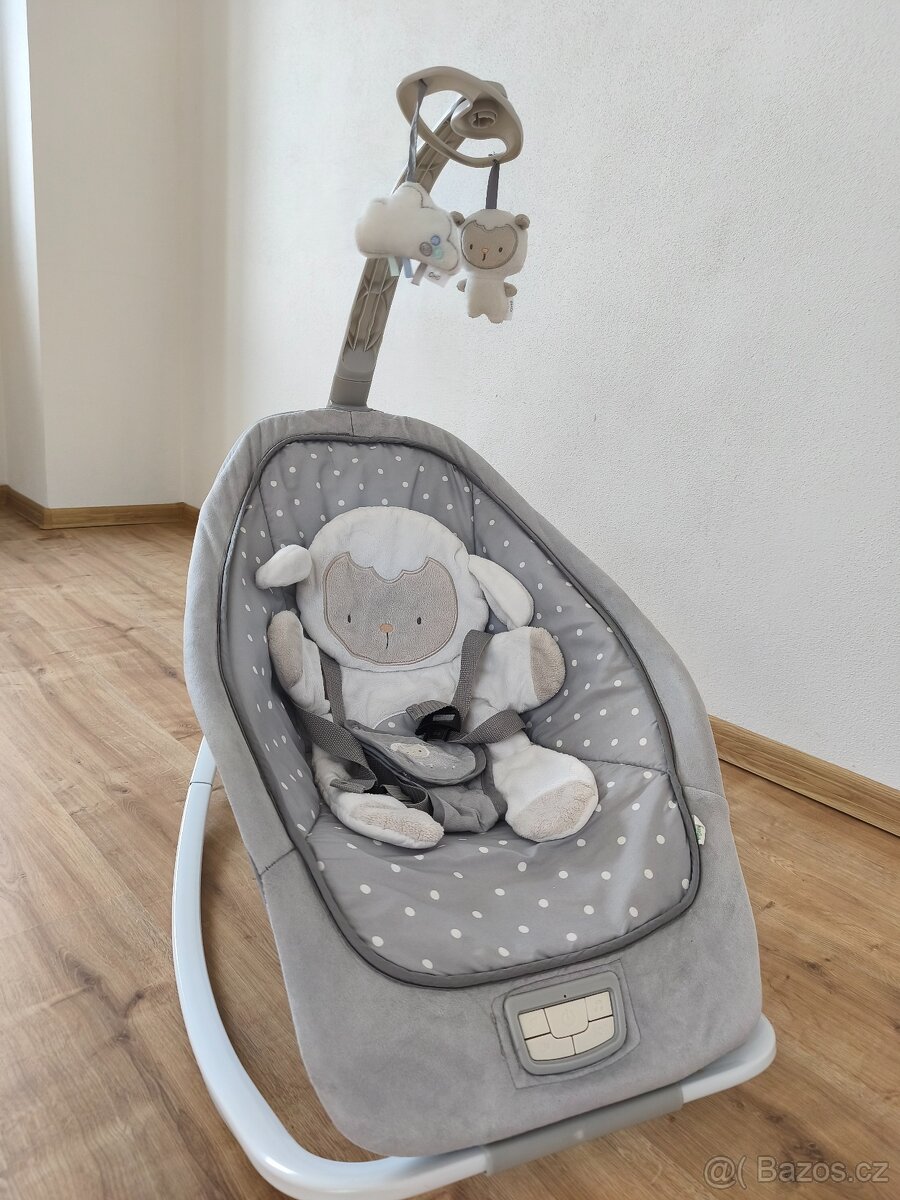 Houpátko Ingenuity s melodií Cuddle Lamb