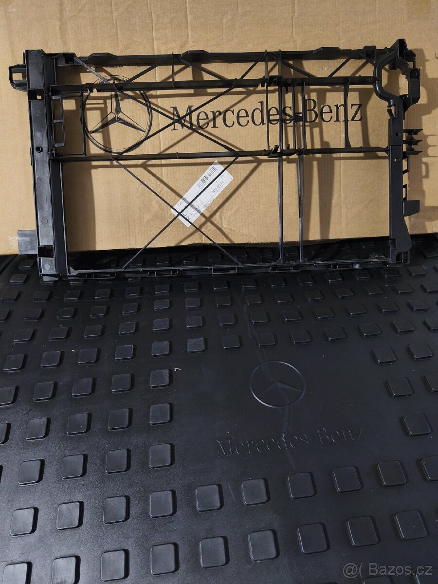 Podpora chladiče Mercedes (A 447 505 00 41)