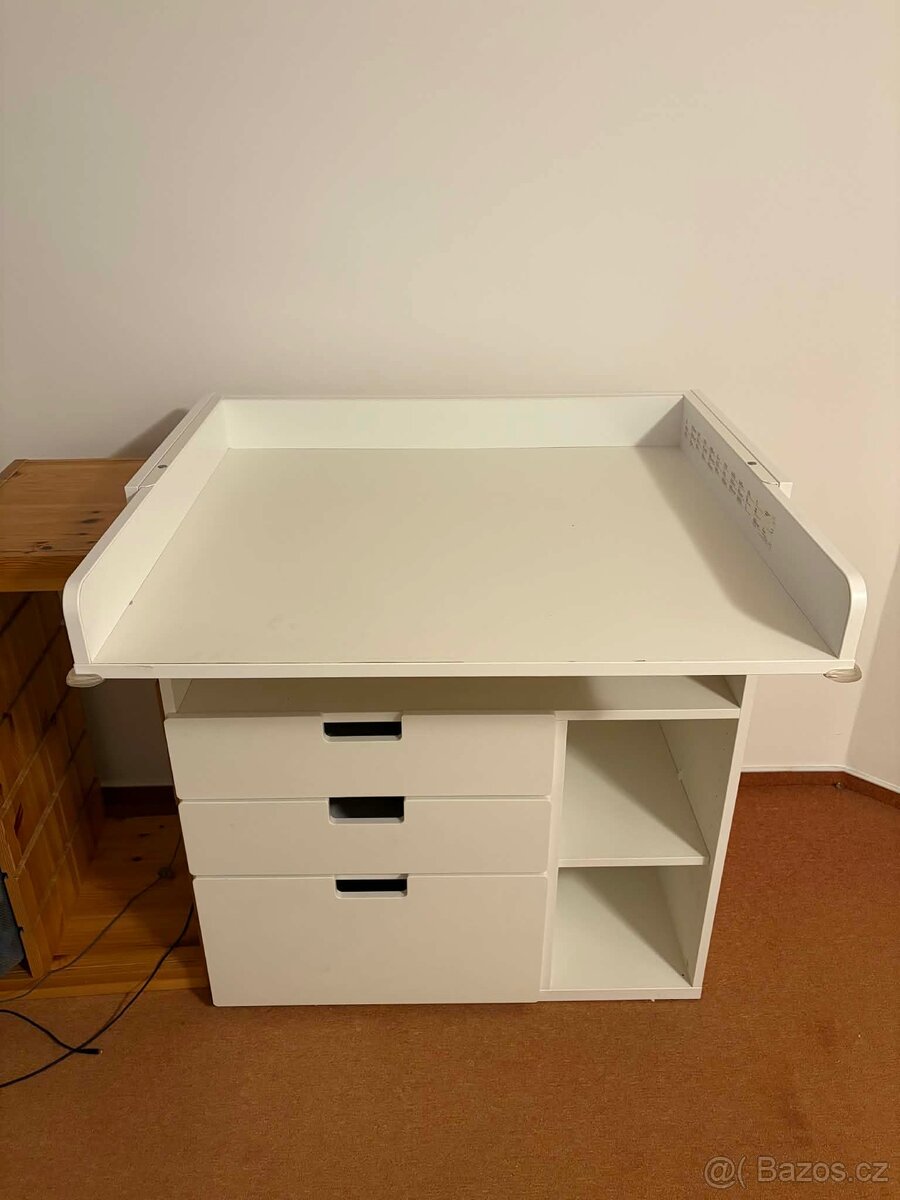 Přebalovací pult Ikea Smastad