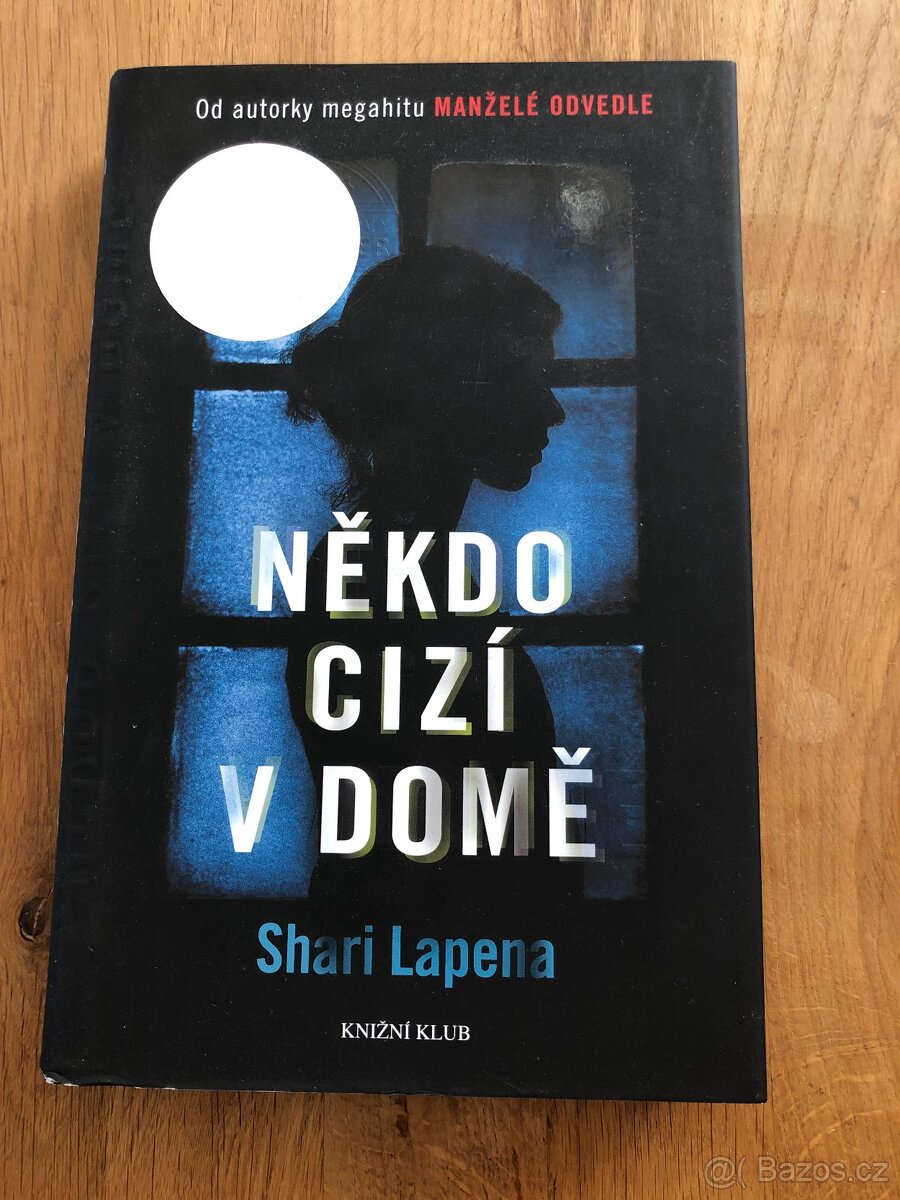 Někdo cizí v domě