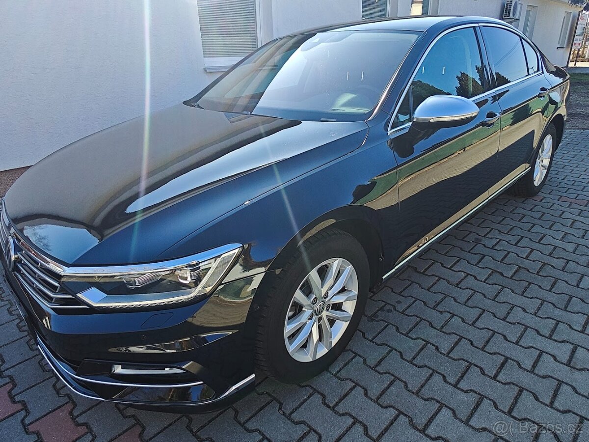 VW PASSAT B8 2,0 TDi, R-LINE, naj. 127.000 km, koup. v ČR,