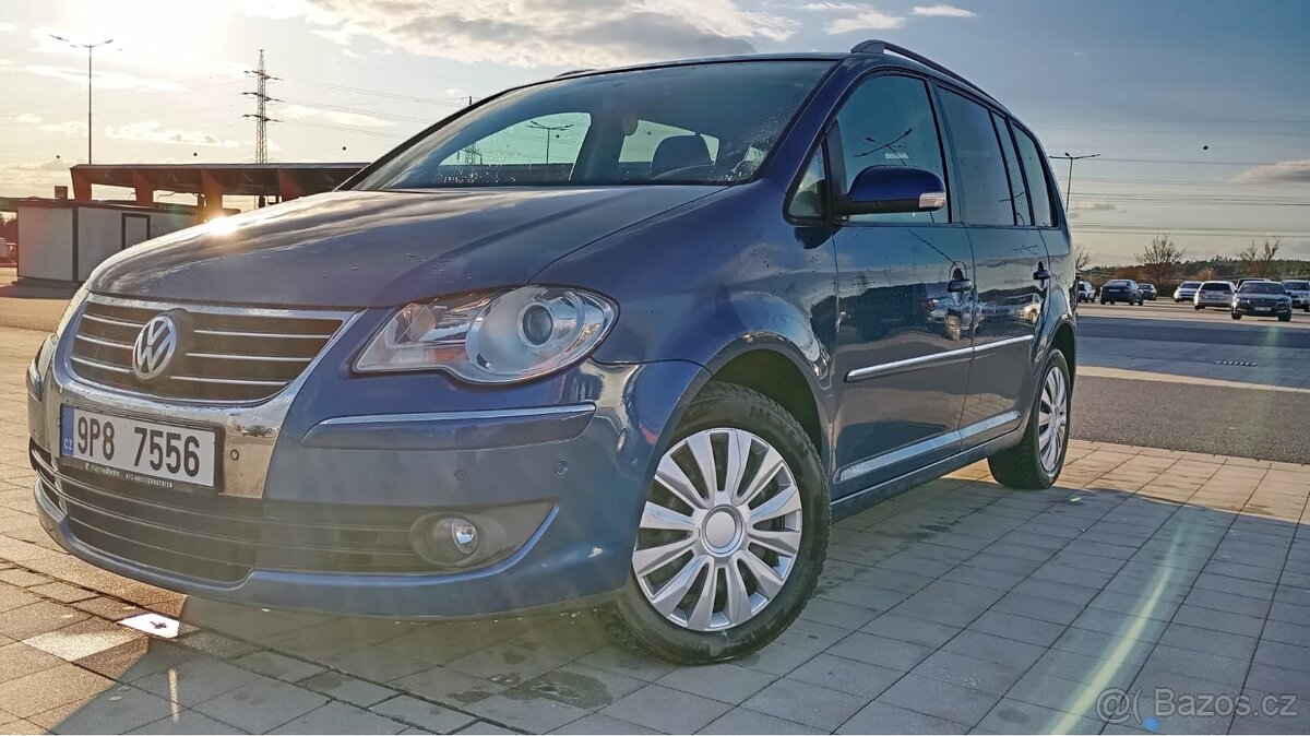 VW Touran 125kw 7 míst