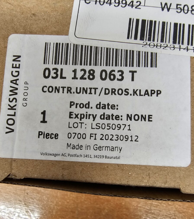 Škrtící klapka 03L128063T