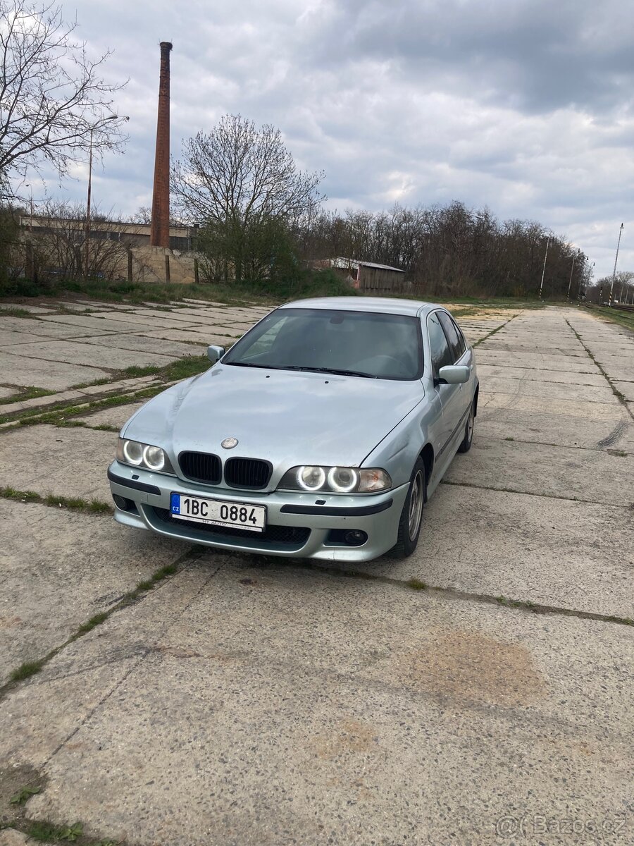 Bmw e39 523i díly