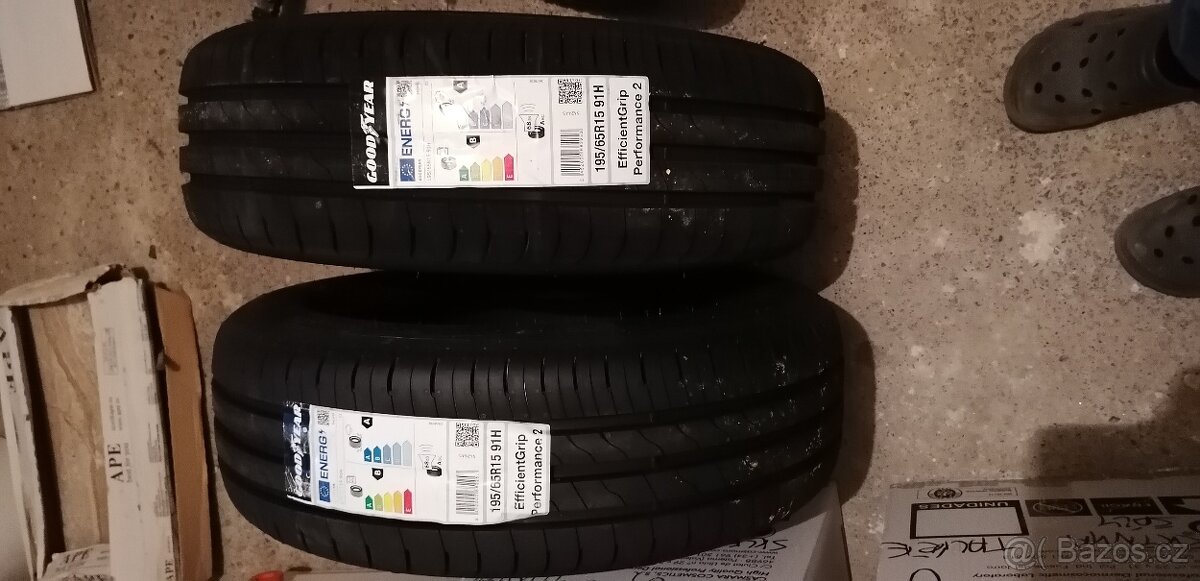 Goodyear efficientgrip performance 2. 195 - 65r15 91h