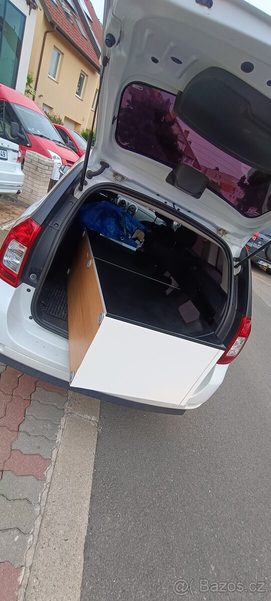 TV stolek/komoda/nástěnná Ikea Besta