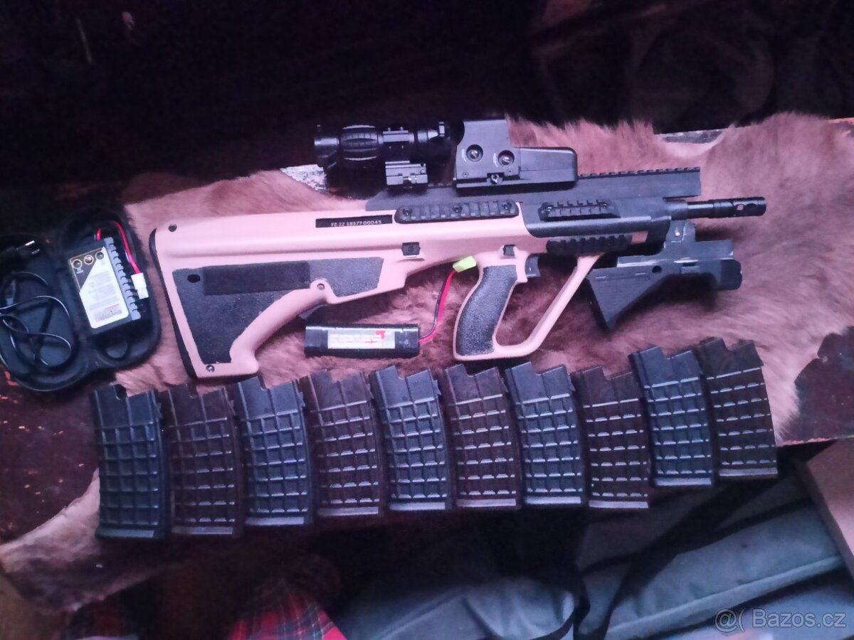 AUG A3 Comando ASG