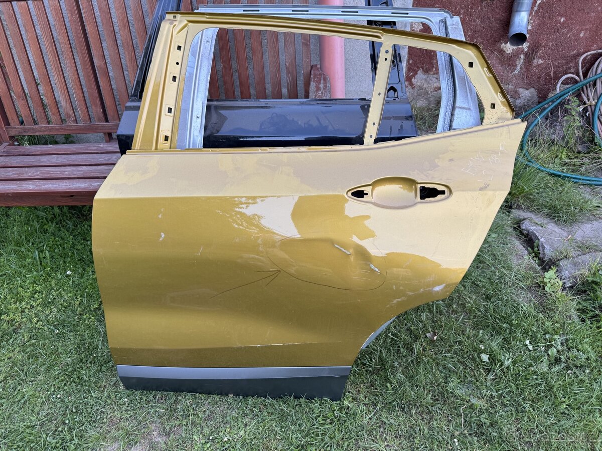 BMW X2 LEVÉ ZADNÍ DVEŘE