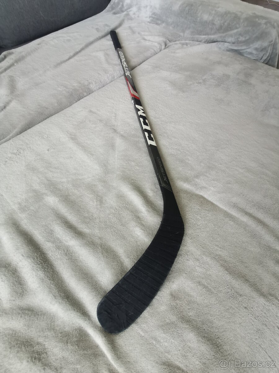 Kompozitová hokejka CCM Jetspeed 440 JR vel. 105cm