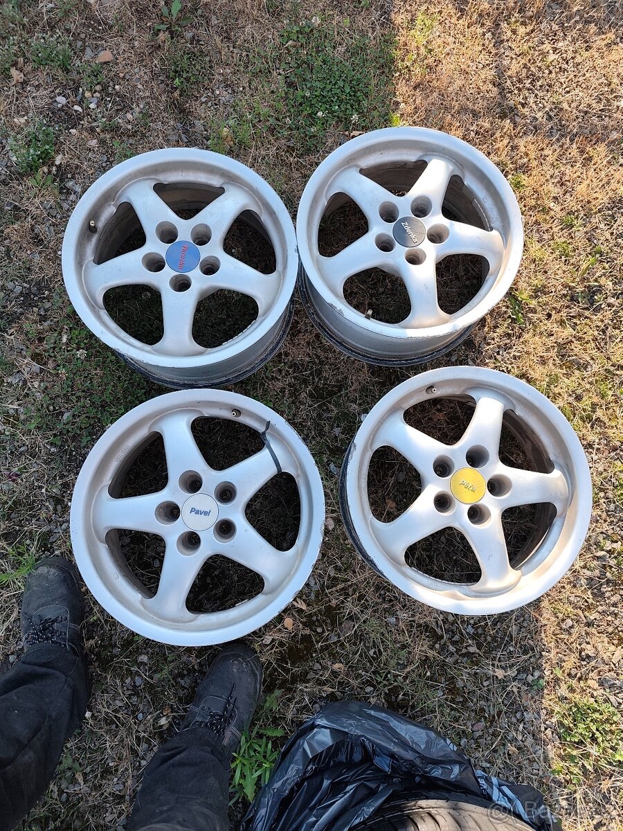 4ks alu disky Octavia 1 R16