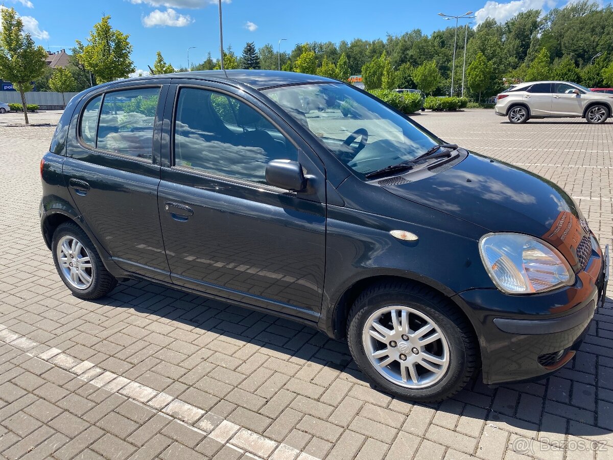 Toyota Yaris (5/2005) 1.0