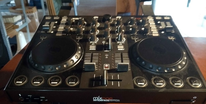 Prodám Dj kontroler