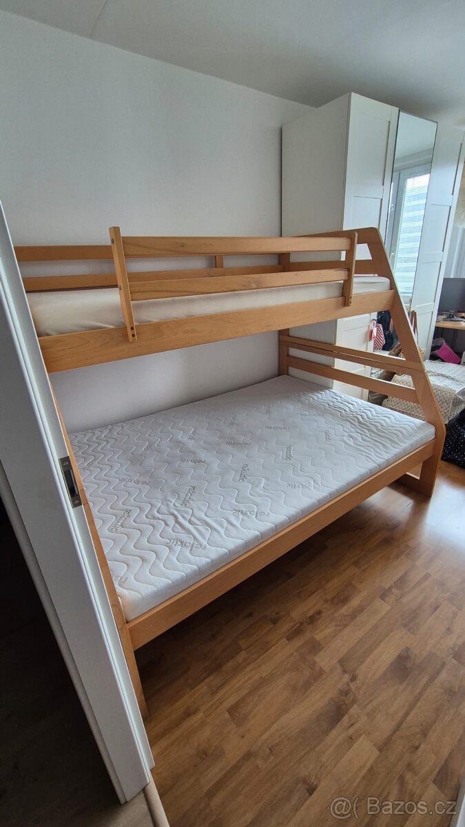 Palanda včetně matrací