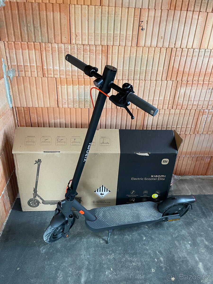 Elektrická koloběžka Xiaomi Electric Scooter Elite černá