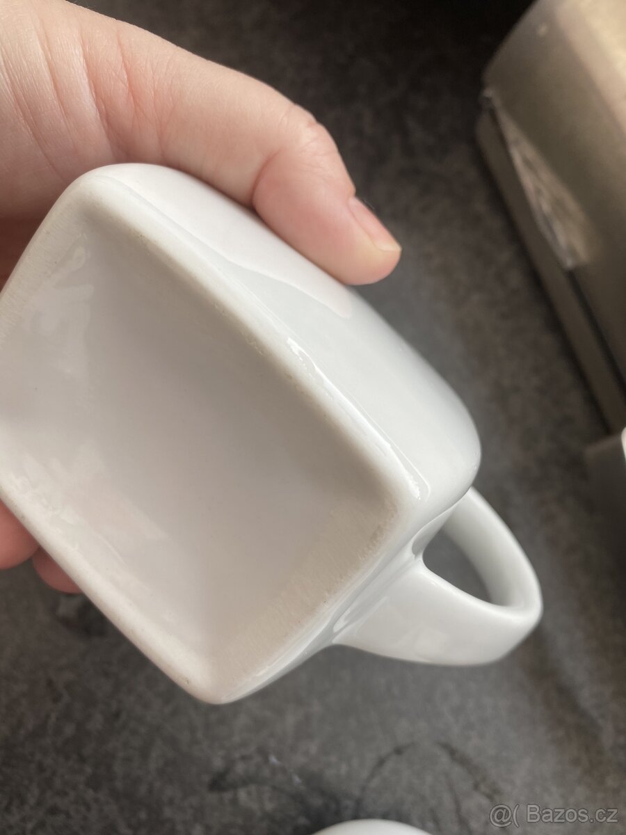 hrnecky, Skleničky a misky 25 Kč za kus konvicky 40 za kus