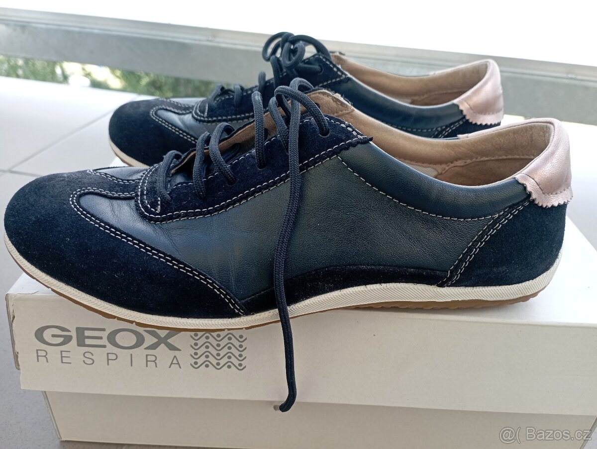 Dámské kožené tenisky