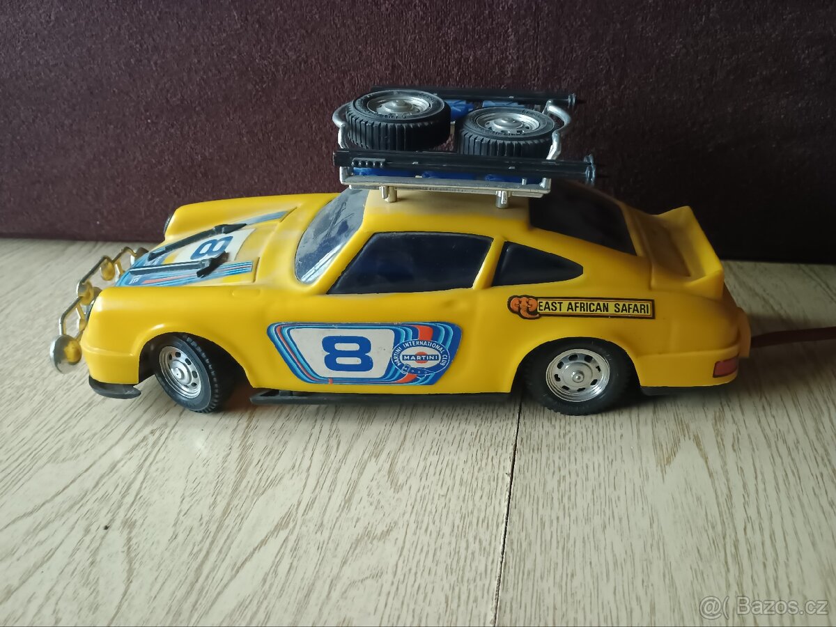 Model auta Porsche Afrika na dálkové ovládání