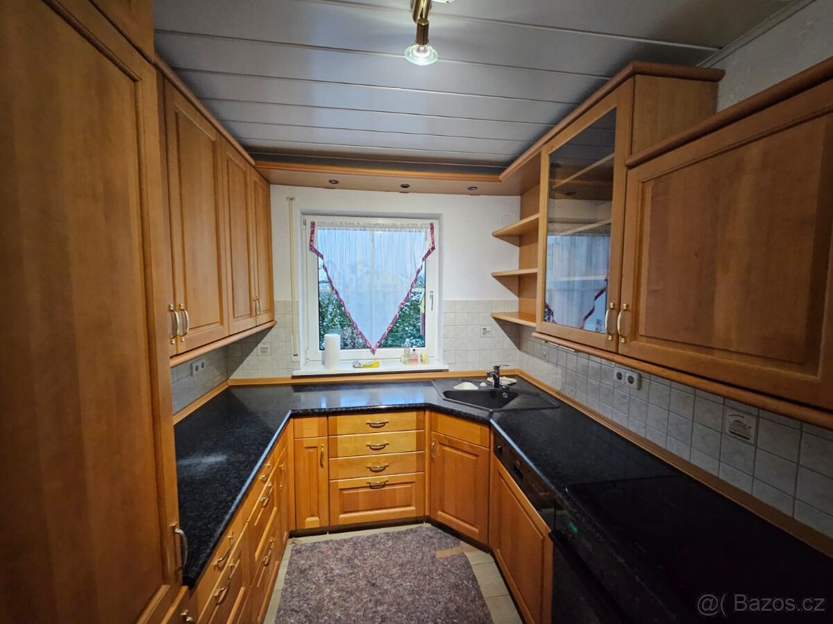 Kuchyňská linka z Německa se spotřebiči