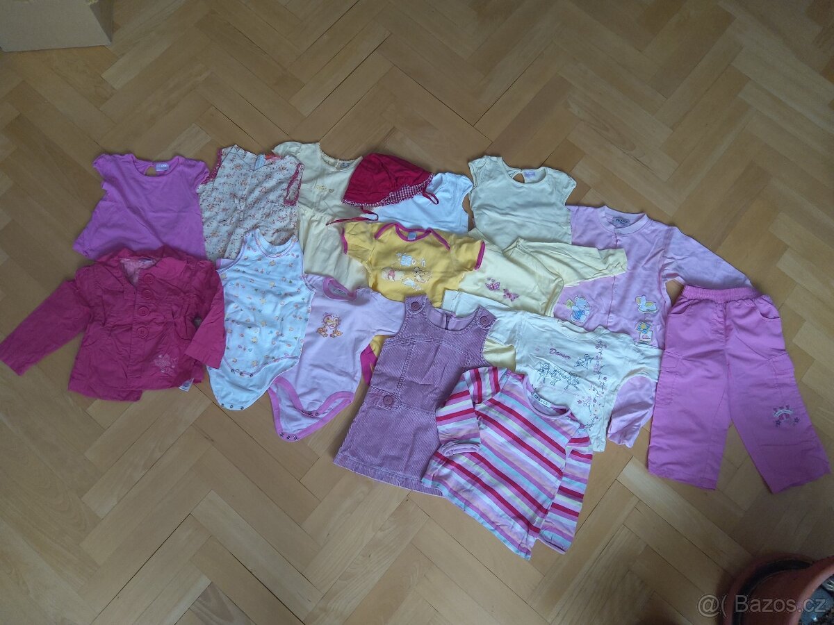 Oblečení pro holčičku vel. 12 - 18 měs.