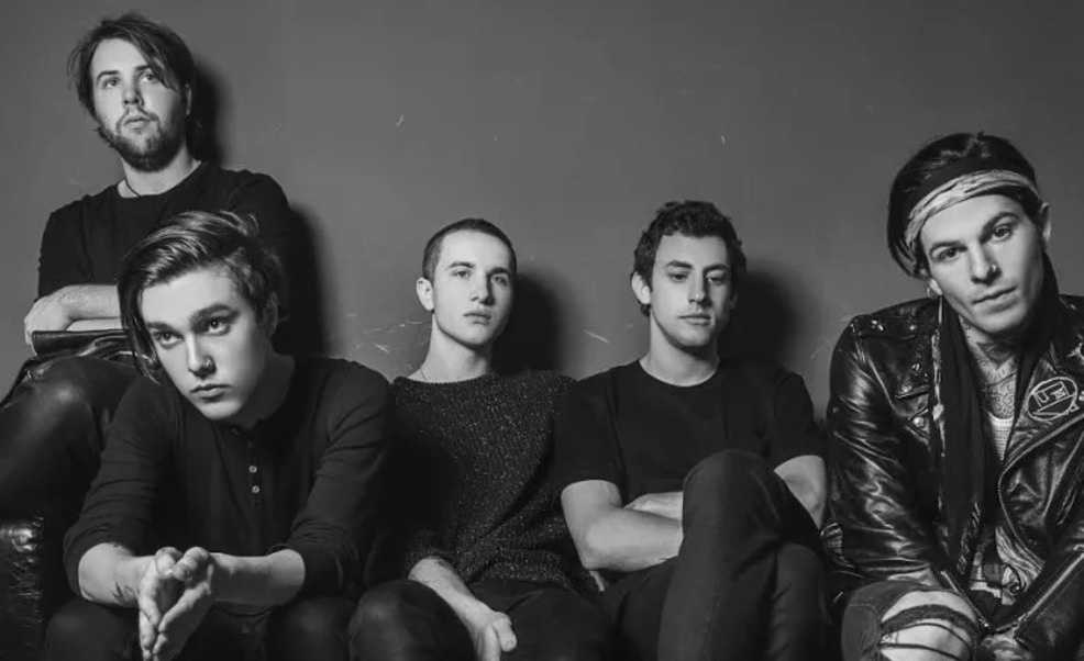 Prodám 4x The Neighbourhood - Krakov, Polsko 2.6.2026