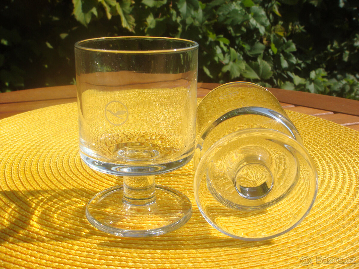 prodám 2 skleničky staré spol.LUFTHANZA za 120kč