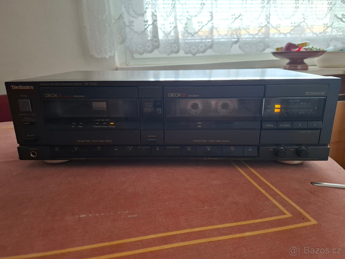 Prodám retro kazetový přehrávač Technics +kazety