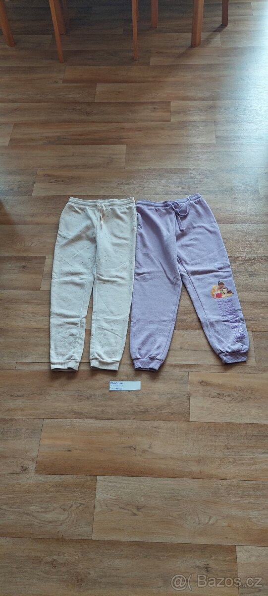 Dívčí tepláky, velikost: 140