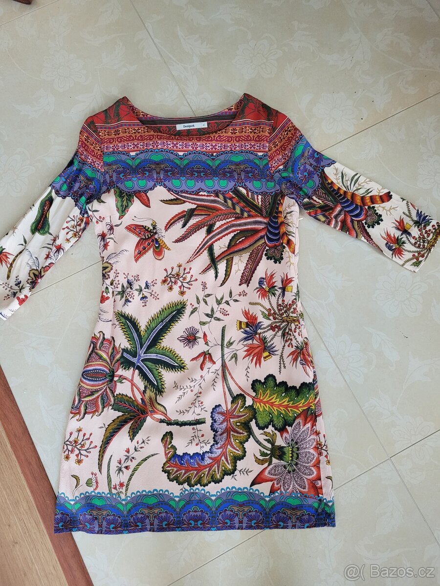 Šaty Desigual velikost 40