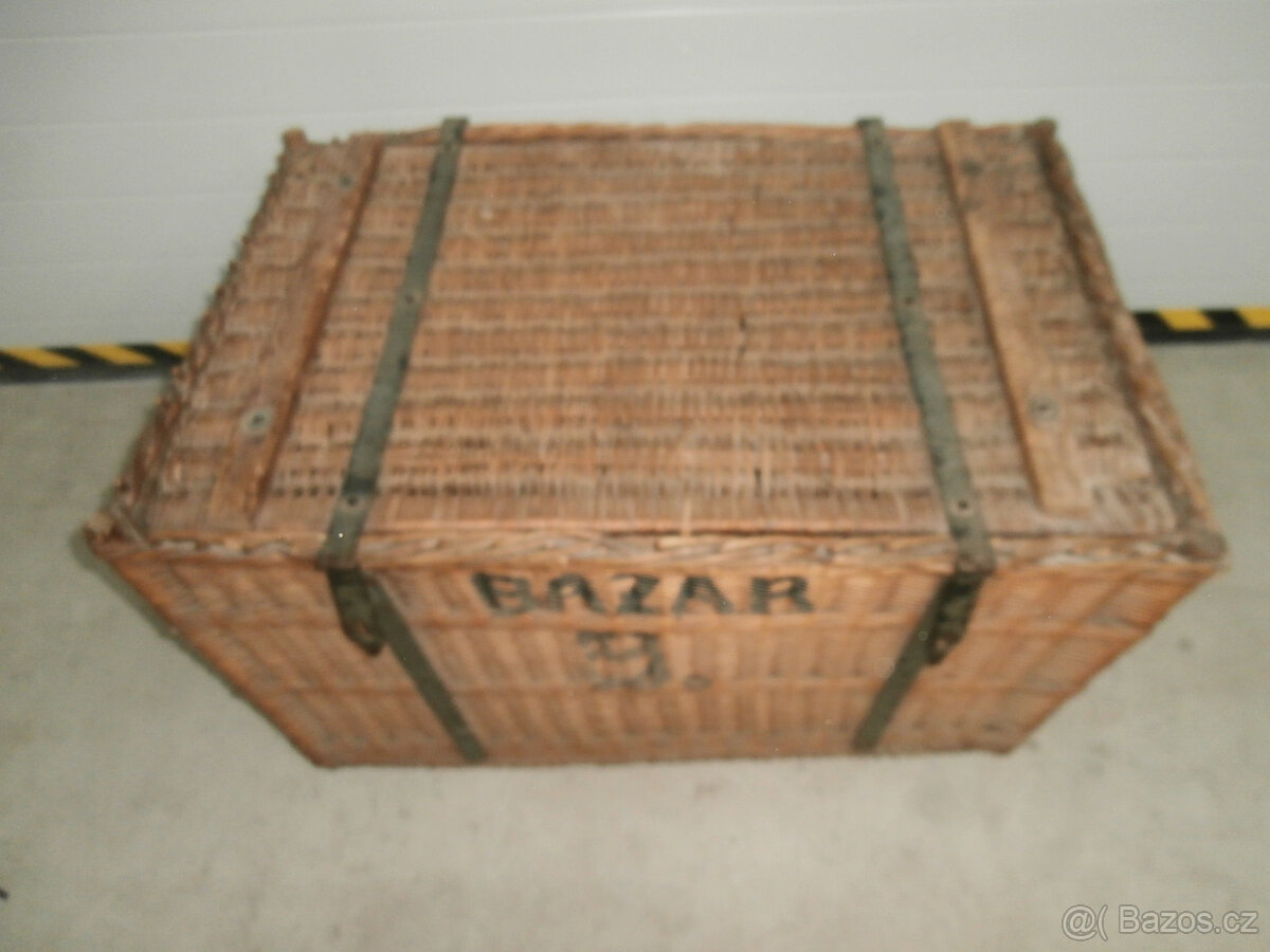 Proutěný kufr starý za 1.500 kč