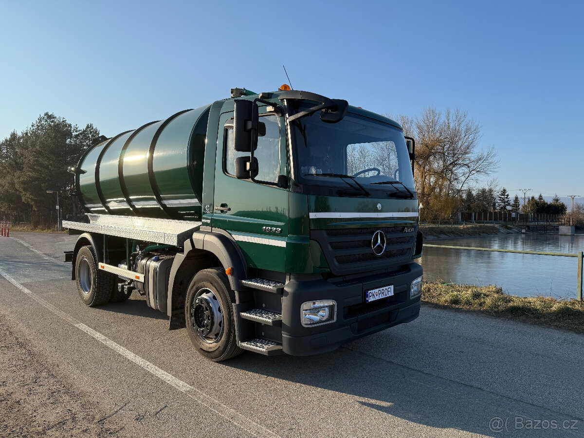 MERCEDES AXOR 2008-NOVA CISTERNA 11500L