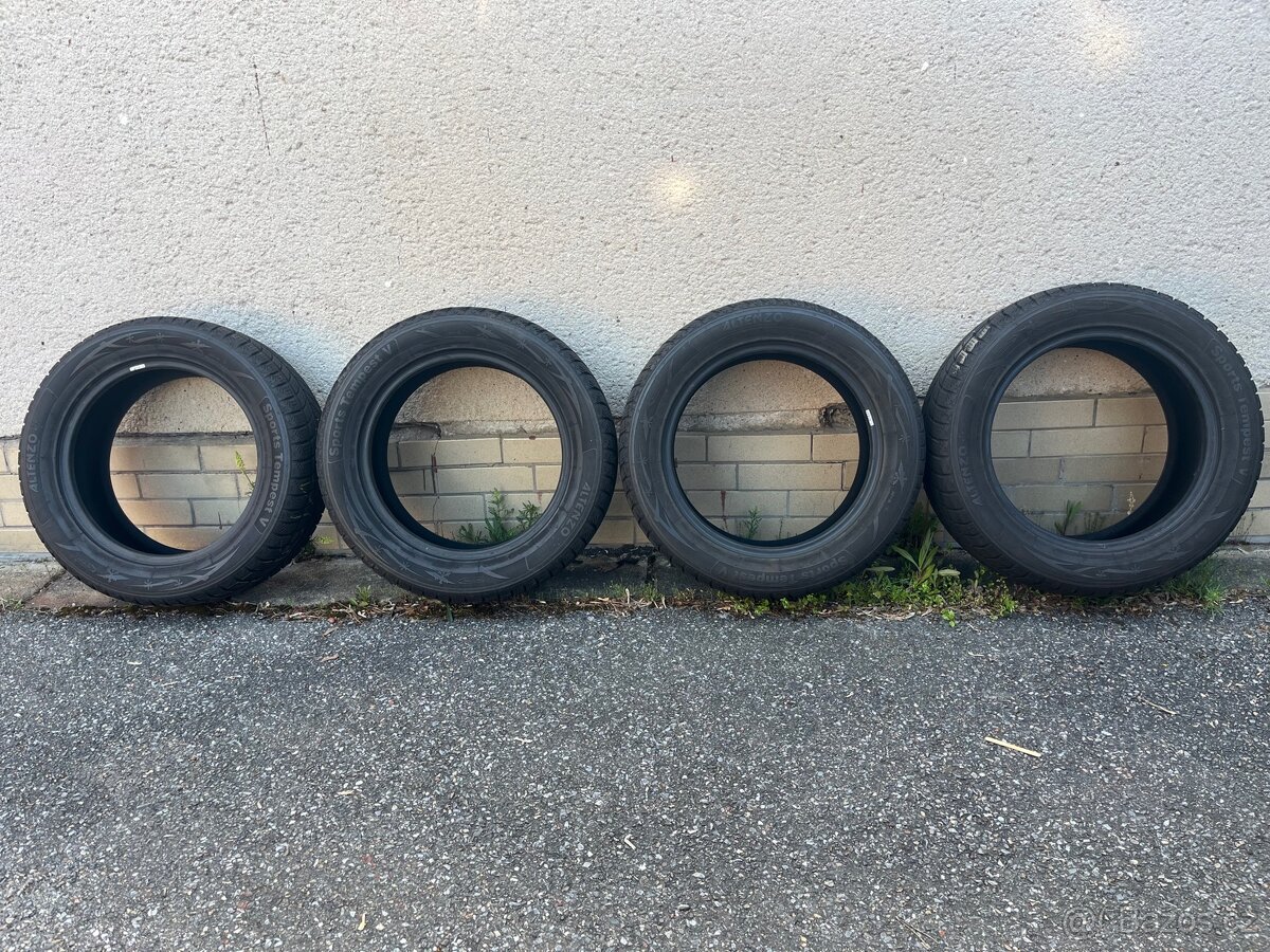 Zimní pneu 235/55/17