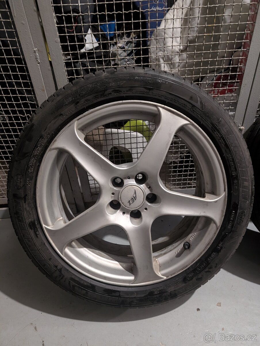 ALU disky 17" AEZ pro Škoda Scala vč. pneu 205/50 R17