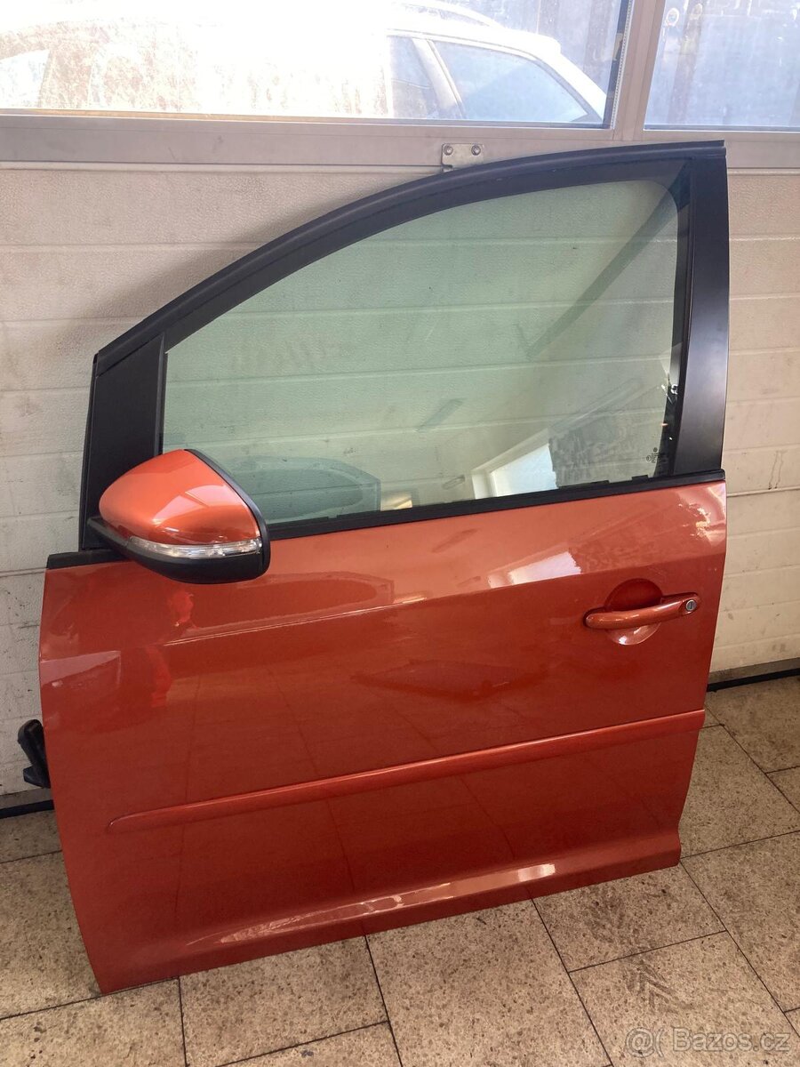 VW Caddy 2012 Dvere 4ks TOP