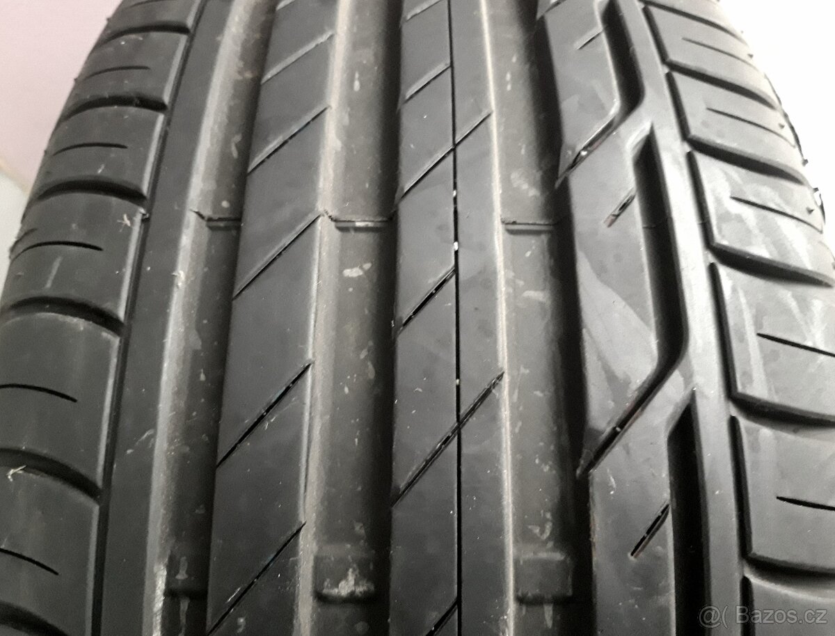 2ks pěkných letních pneu 225/50 R17 Bridgestone
