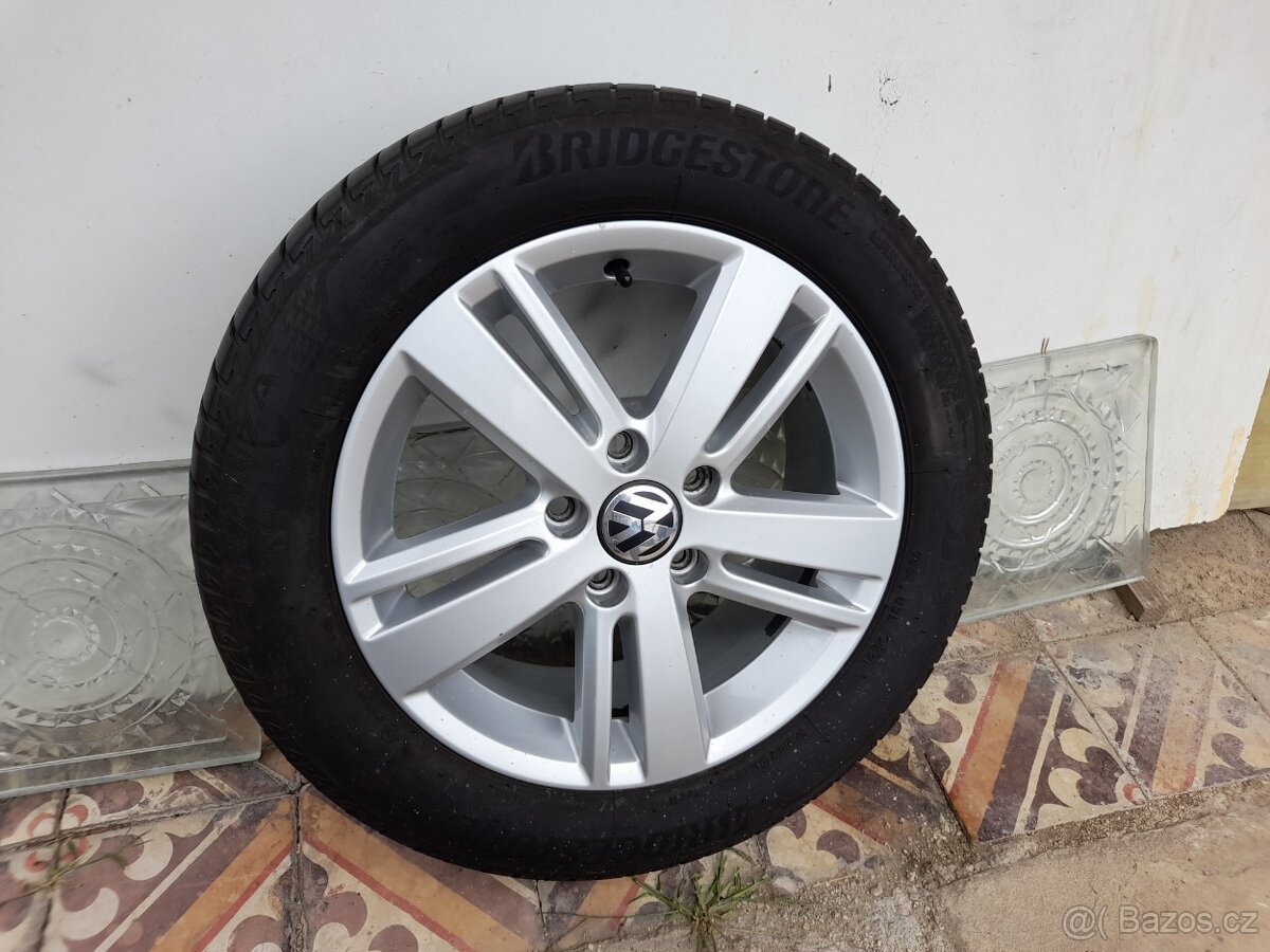 VW orig. kola + pneu Bridgestone 205/55 R16
