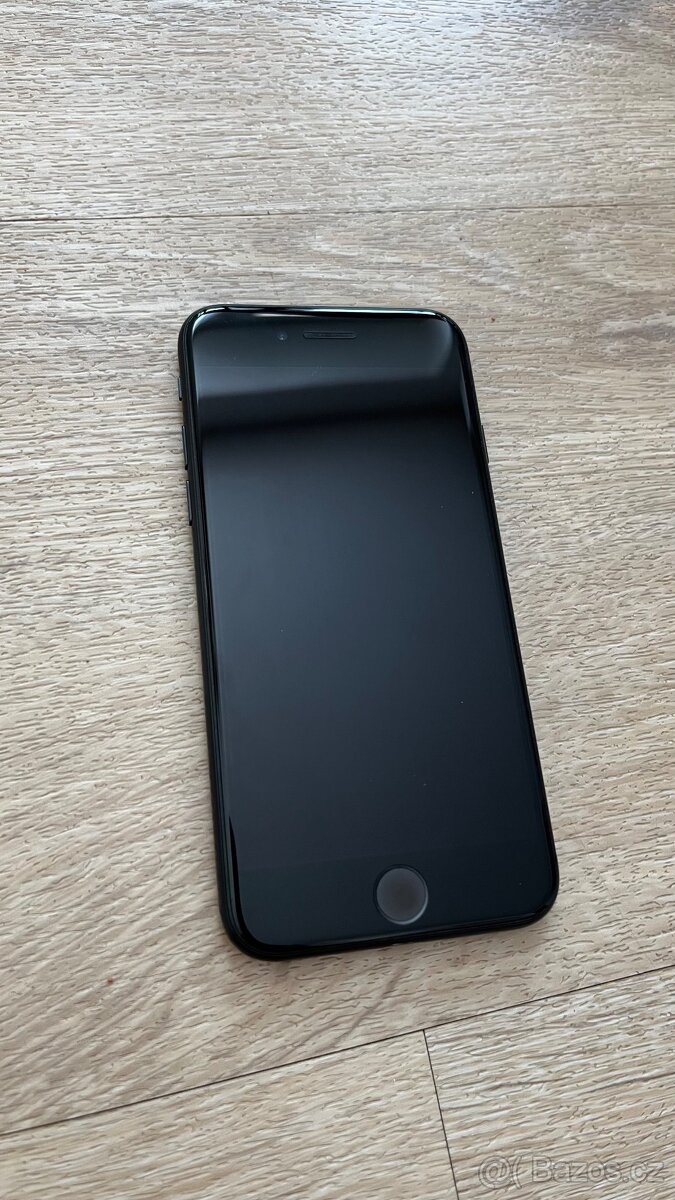 iPhone se 2020