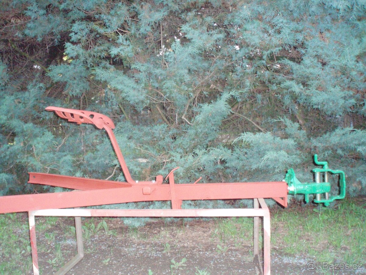 Závěs PF 62