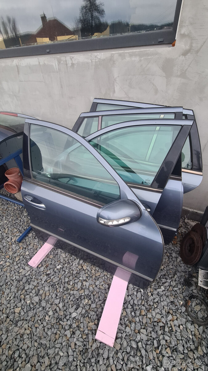 Dveře Mercedes w211 kombi