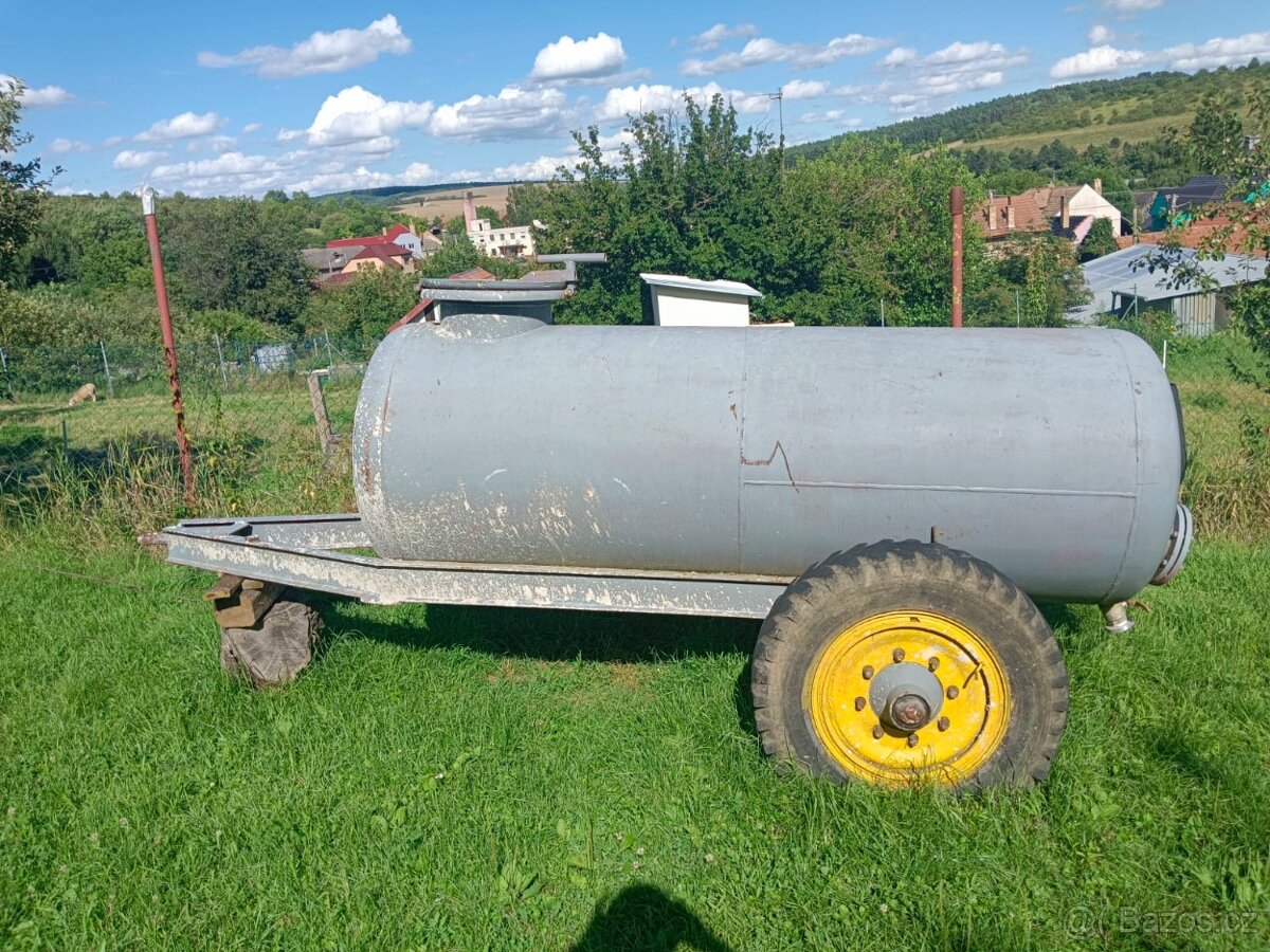 Nádrž na vodu/ fekál 2,3m³