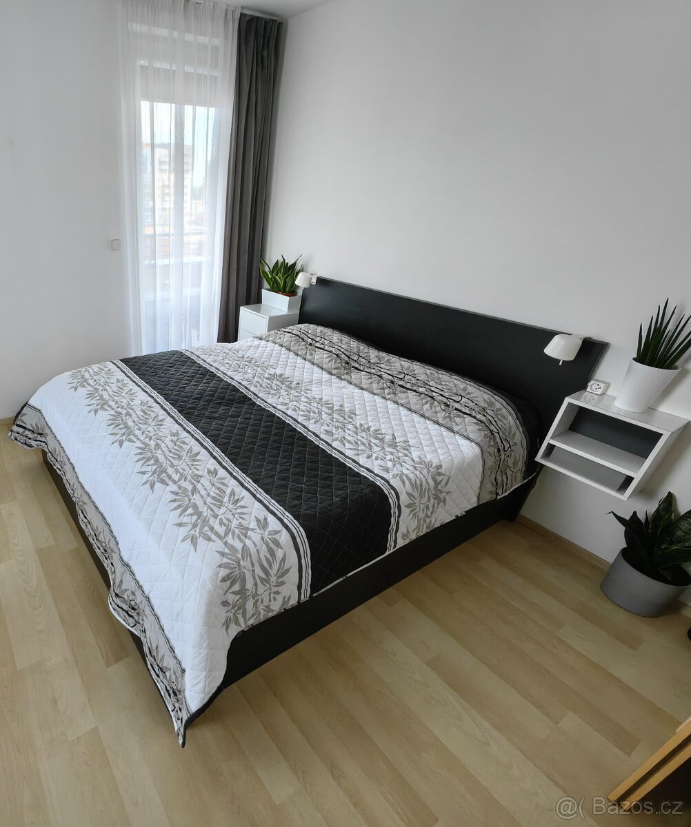 Manželská postel IKEA 160x200 s úložným prostorem +matracemi