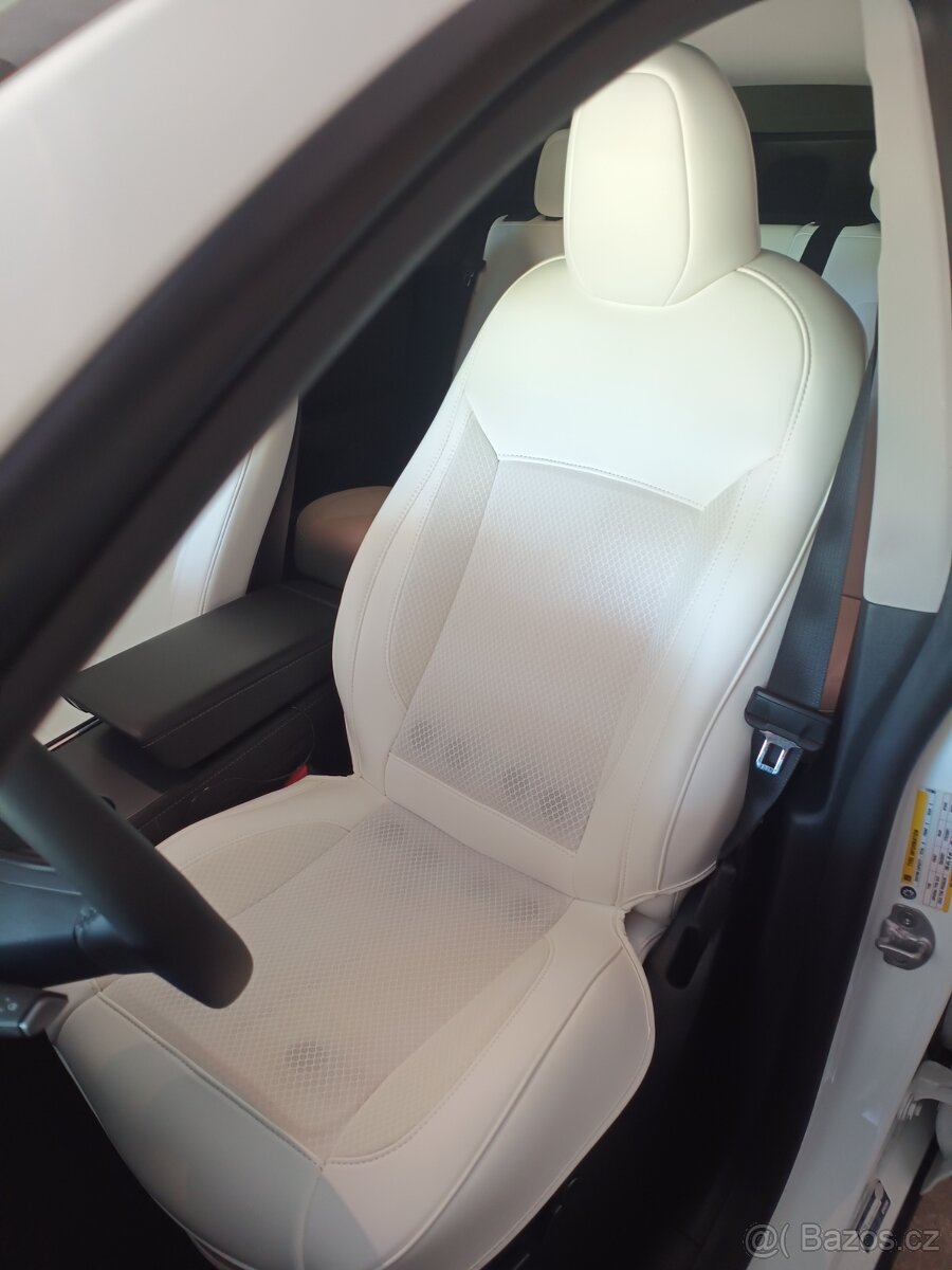 Ventilovaný potah sedačky Tesla model Y, 3