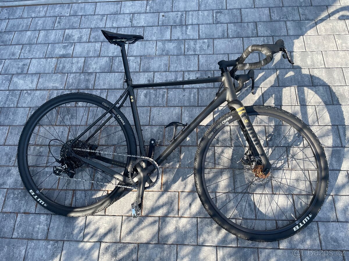 Gravel kolo RONDO RUUT AL2 černá