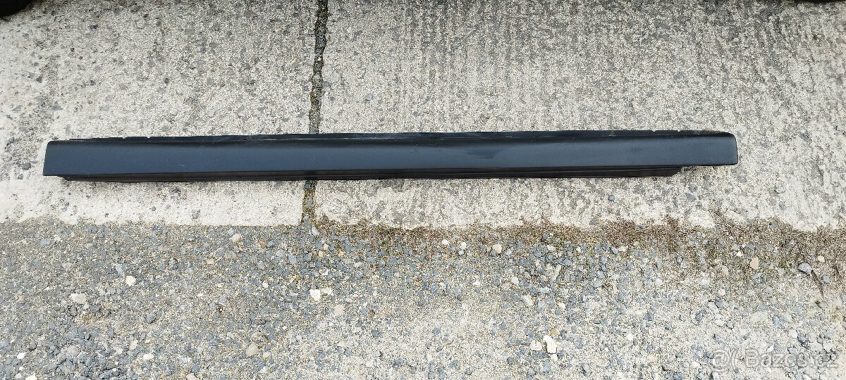 Plastový práh Mitsubishi Outlander III 2017