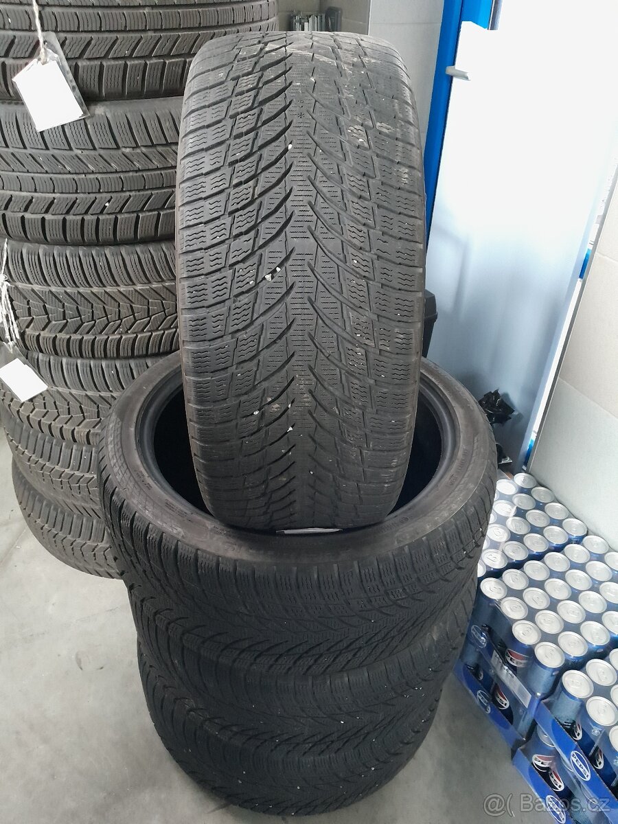 235/40R19 pneumatiky Nokian WR Snowproof