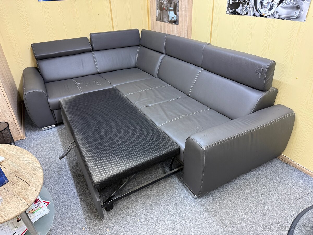 ROZKLÁDACÍ ROHOVÁ SEDAČKA 260x190 cm